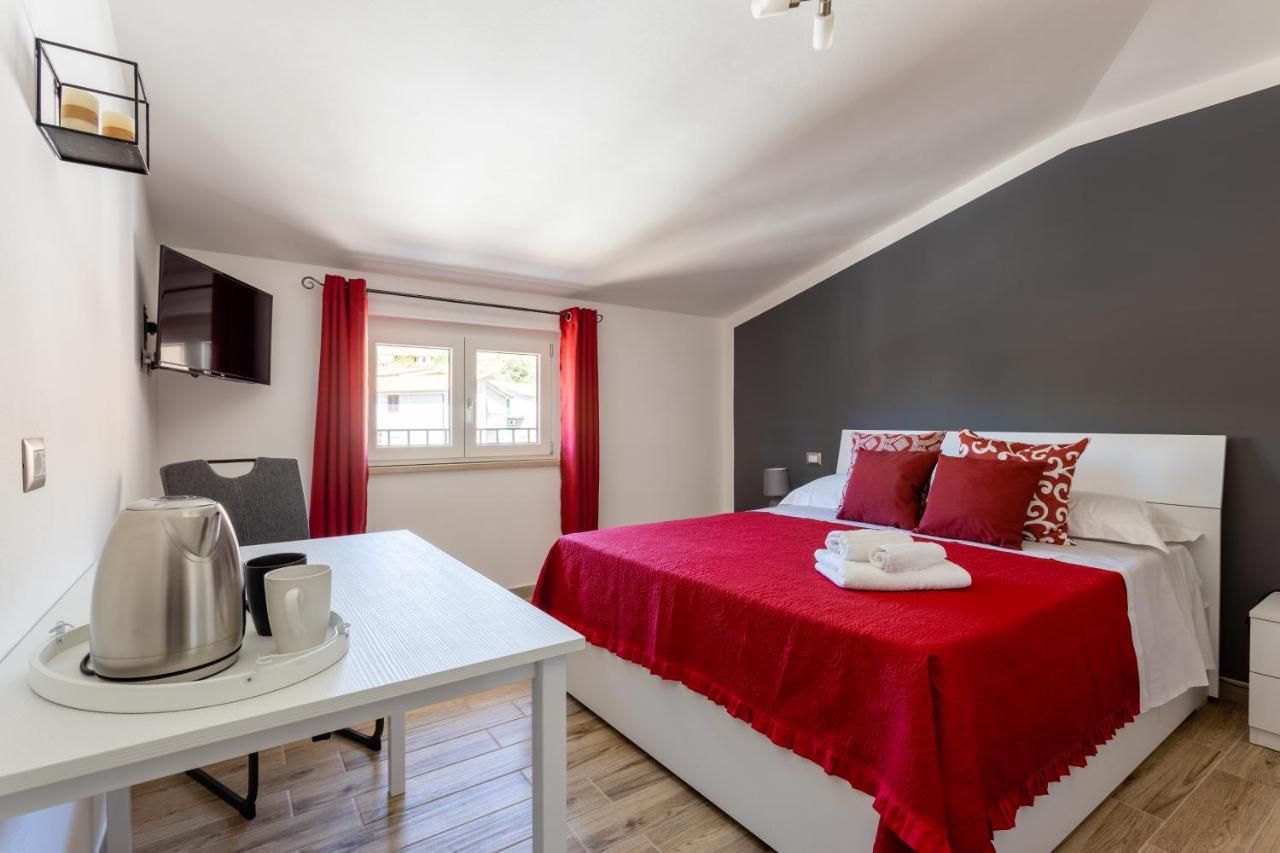 Cadoni Guest House Bosa Dış mekan fotoğraf
